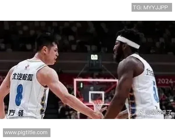 北京篮球队的团队协作揭秘：如何在赛场上实现完美配合与默契合作MBA